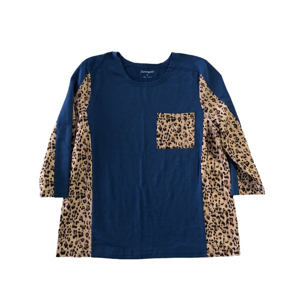 Serengeti Womens Size M  Blue Leopard Pocket 3/4 Sleeve Top Shirt